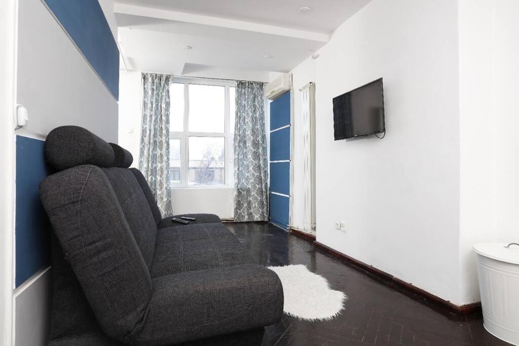 1 Bdrm Apartment In City Center Bucharest Exterior photo